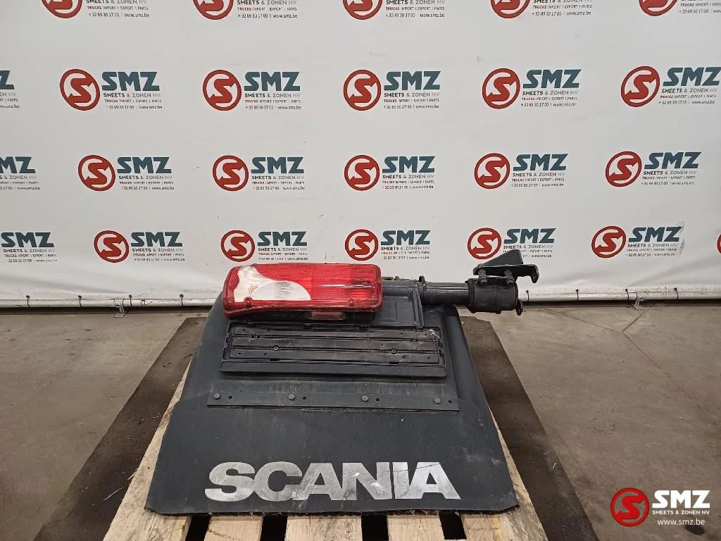 Scania 2018 - Occ spatbord rechtsvooraan / linksachteraan met ho obrázek 1