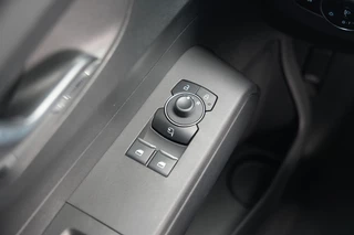 Ford E-Transit Courier 2026 - Limited 44 kWh 136pk - Trekhaak - Stoel/Stuurverwarming - ACC - Blindspot - Camera - Rijklaar image 22