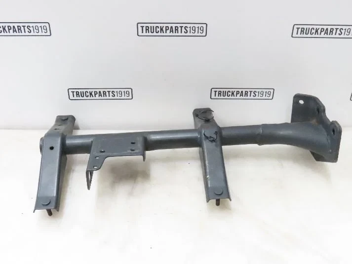 Iveco - Body & Chassis Parts Spatbordsteun Re. Iveco изображение 1