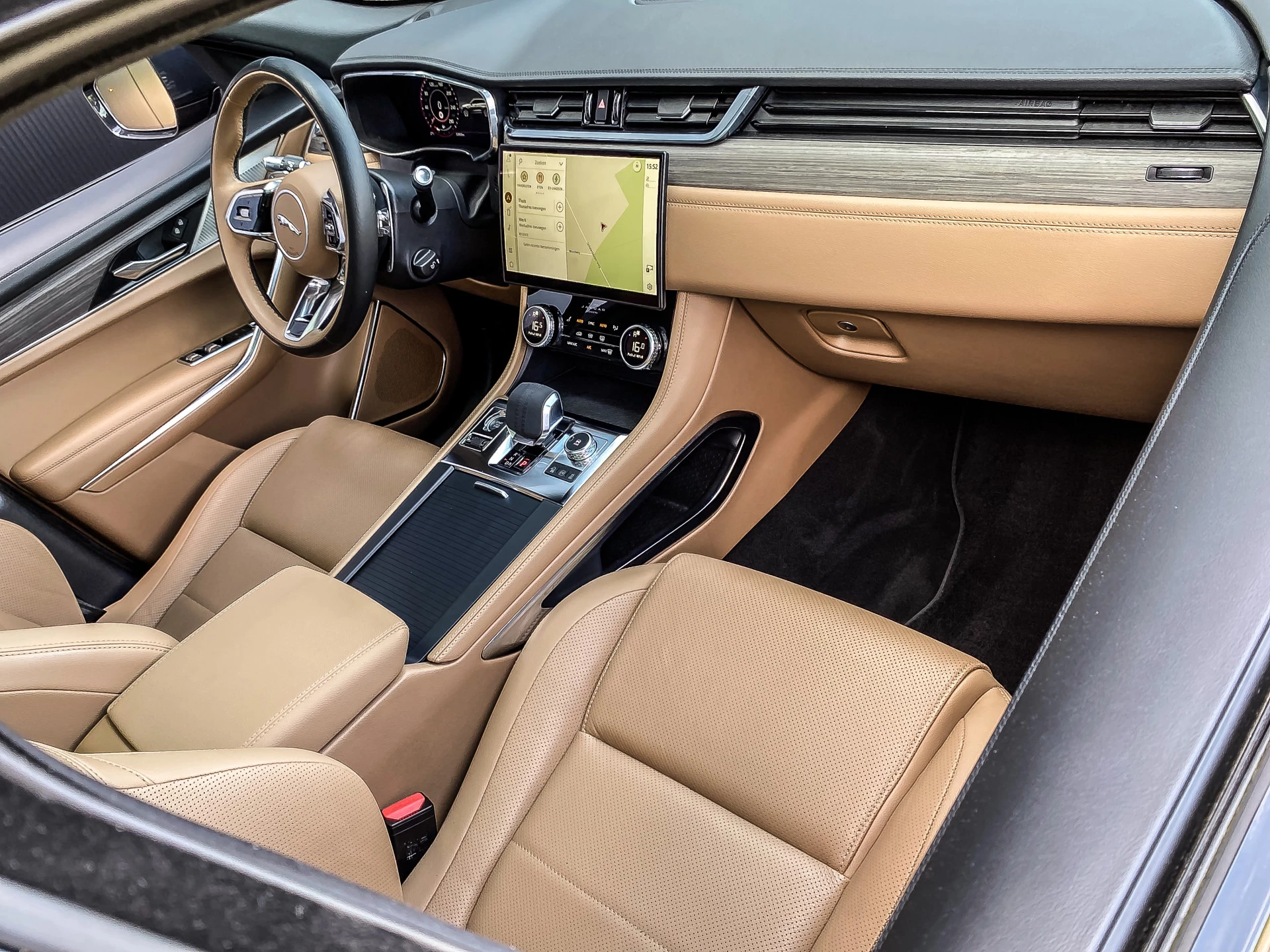 Jaguar F-PACE 2022 - 2.0 P400e S 400PK PHEV afbeelding 7