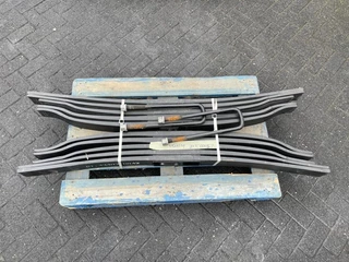 MAN N/A - 81.43402-6642 REAR AXLE SPRINGS 13 TONS (LIKE NEW) bild 1