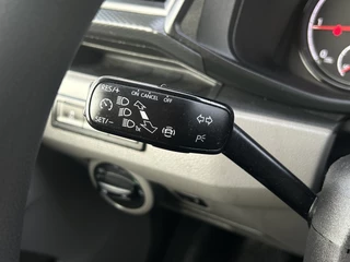Volkswagen Transporter 2020 - 2.0 TDI 150 PK 4-MOTION 6.1 / L2H1 / 1e EIG. / 4x4 / TREKHAAK / ACHTERKLEP / INRICHTING / AIRCO / CRUISE / NAVI / APPLE CARPLAY obrazek 13