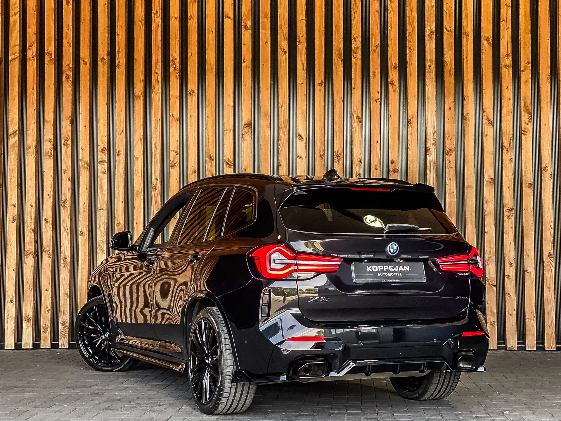 BMW X3 2023 - xDrive30e 292PK High Executive M-Sport obrázek 22