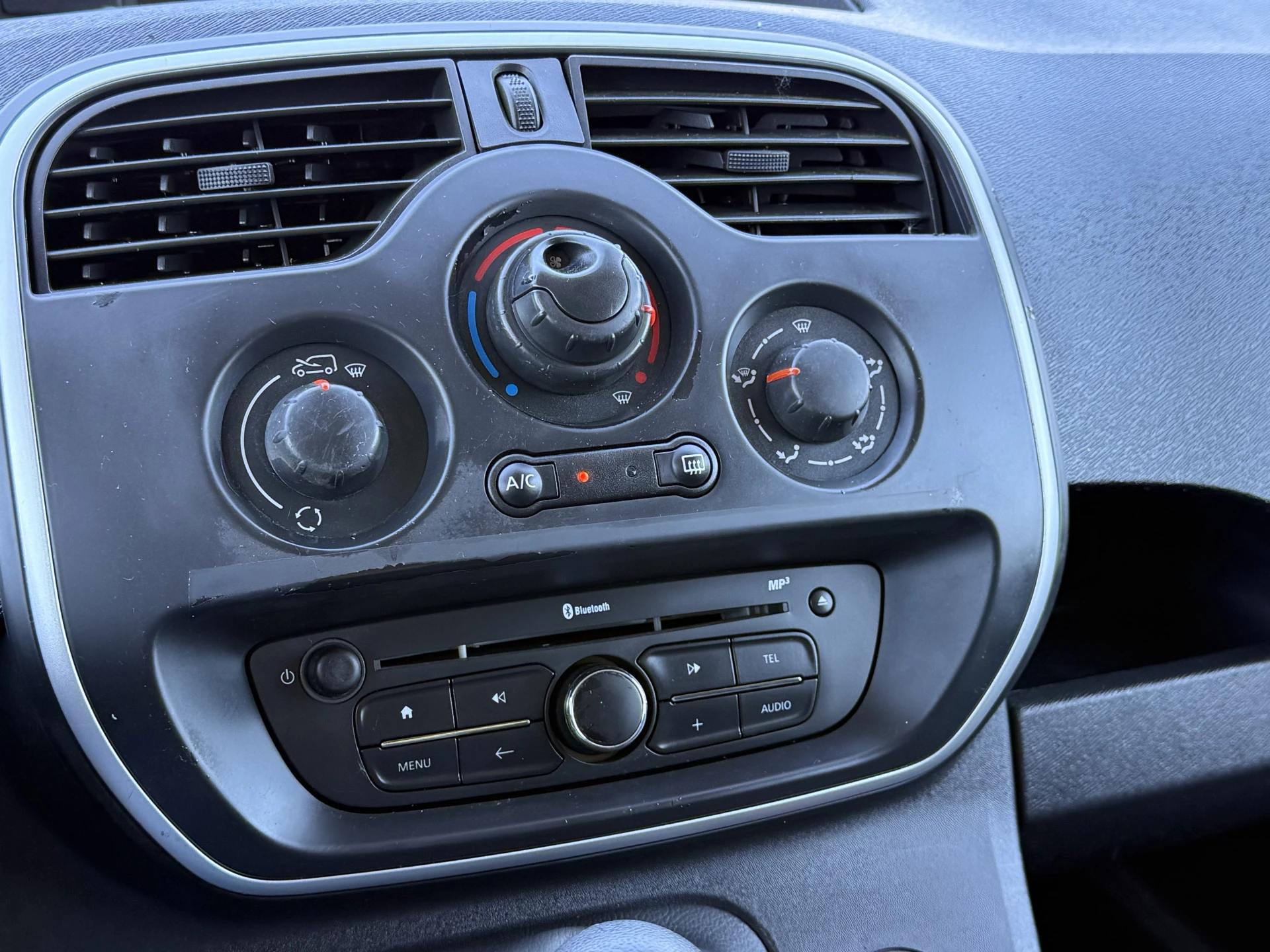 Renault Kangoo 2018 - 1.5 dCi E6 / L1H1 / 1e EIG. / BOTT INRICHTING / TREKHAAK / AIRCO / CRUISE / NAVI zdjęcie 17