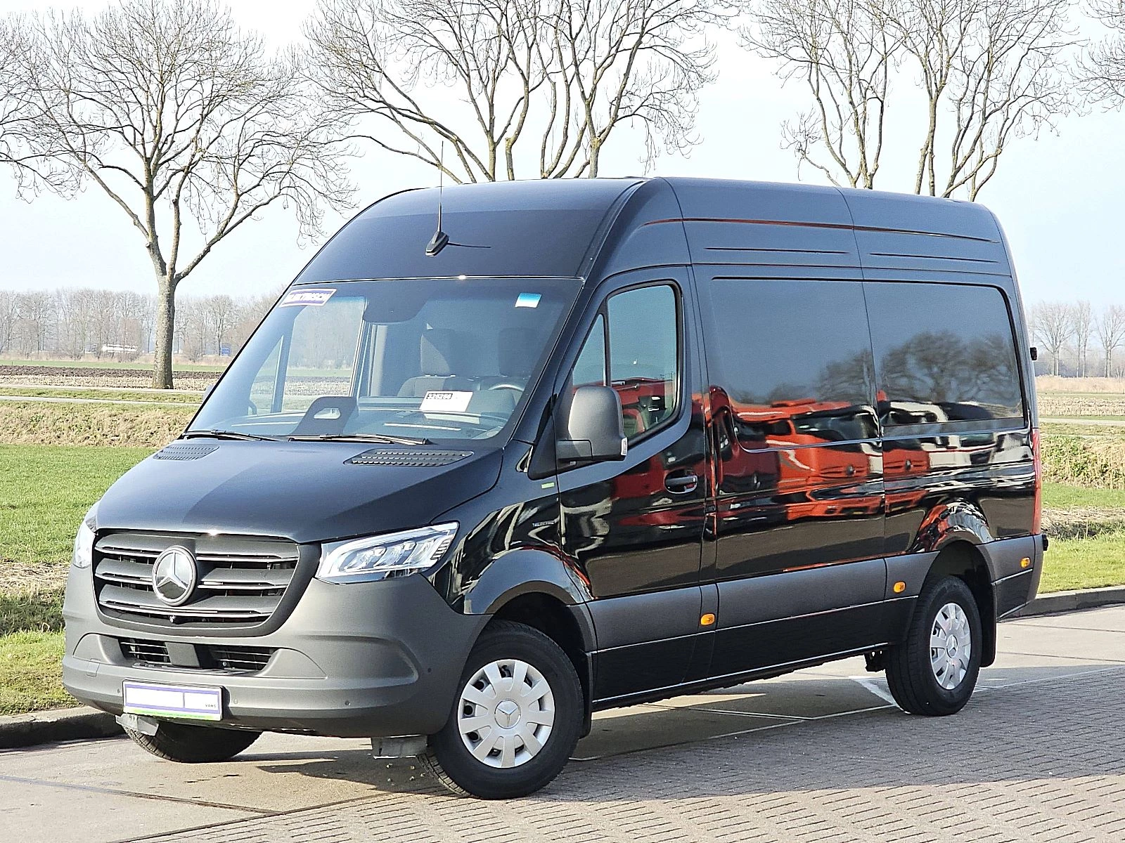 Mercedes-Benz eSprinter 2024 Bild 2