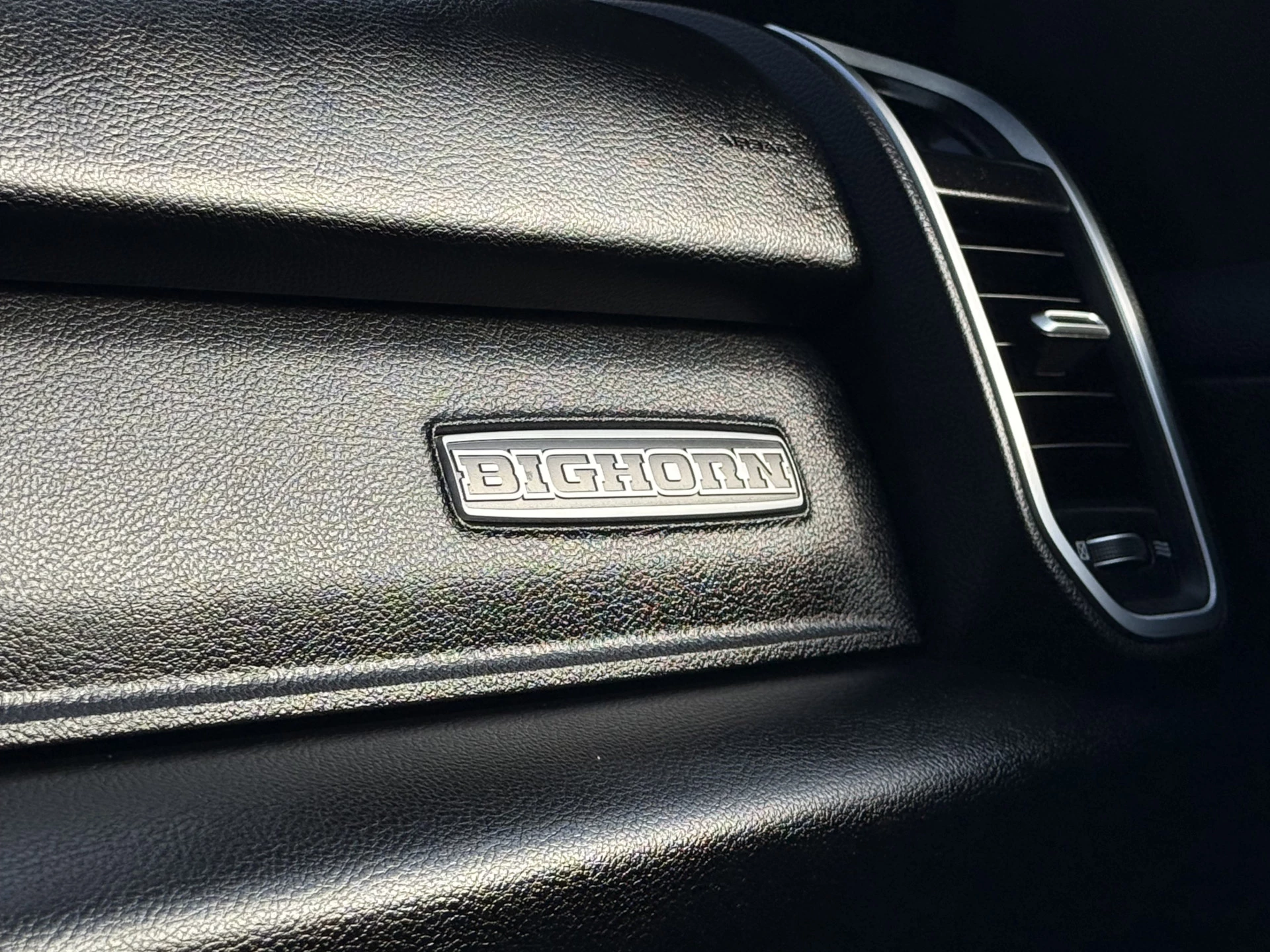 Dodge Ram 1500 2018 - 5.7 V8 4x4 BIG HORN / CREW CAB / LPG-G3 / NL AUTO / PANO / CAMERA / 3.5T TREKHAAK / GORILLA EXHAUST zdjęcie 22