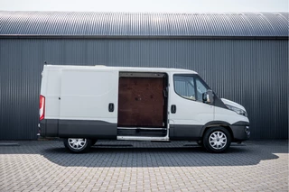 Iveco Daily 2015 - 35S13 L2H1 | 3.5T Trekgewicht | Climate | 3-Zits | Camera | Carplay | Cruise image 7