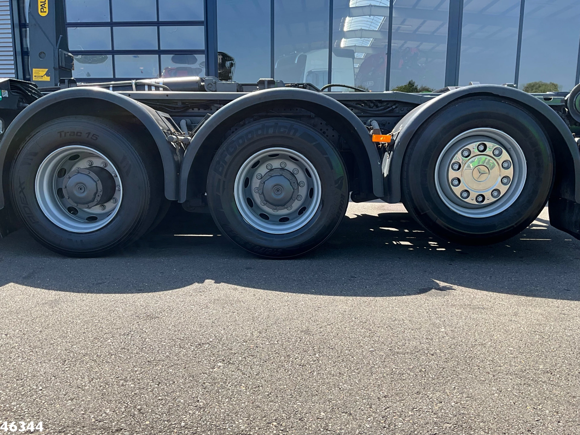 Mercedes-Benz Arocs 3253 Euro 6 8x4 Palfinger 17 Tonmeter Z-kraan 2019 zdjęcie 7