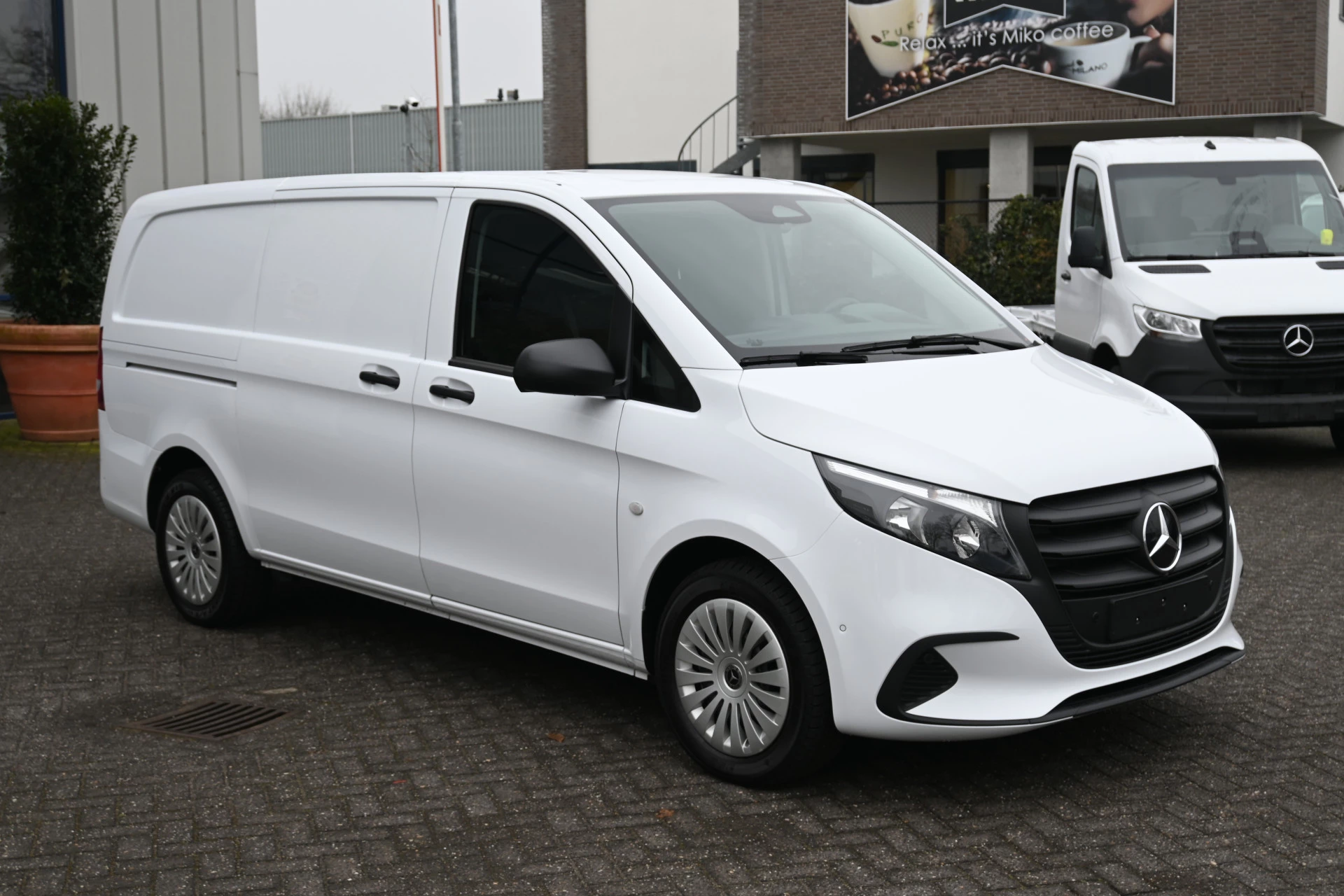 Mercedes-Benz Vito 2024 - 116 CDI L2 Pro image 9