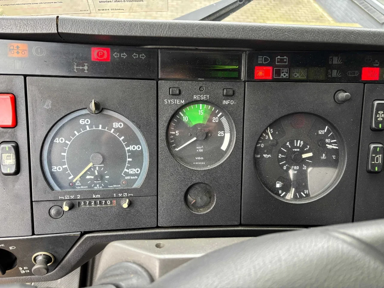 Mercedes-Benz SK 1838 V8 1995 - 4X2 steel/air top condition 0nly 372170 km original EPS afbeelding 13