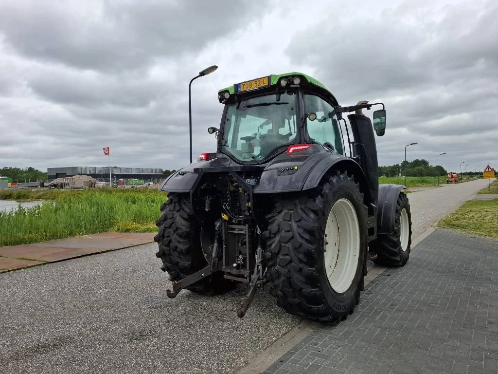 Valtra 2017 - T 214 Direct Twintrac Bild 6