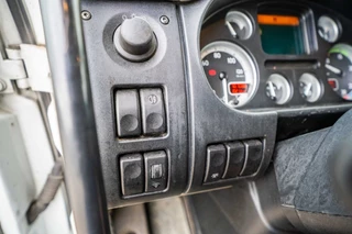 DAF N/A 2013 - CF 75.310 + THERMO KING+DHOLLANDIA obrazek 13