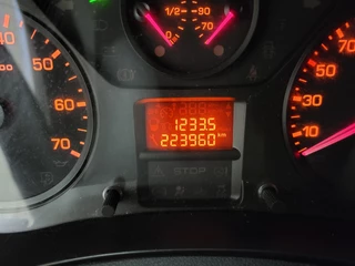 Peugeot Partner 2012 - 1.6HDI Apk tot 17-10-2026! obrazek 8