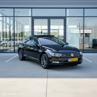 Volkswagen Passat 2015 - 1.8 TSI Highline DSG | Full Options | PANO zdjecie 6