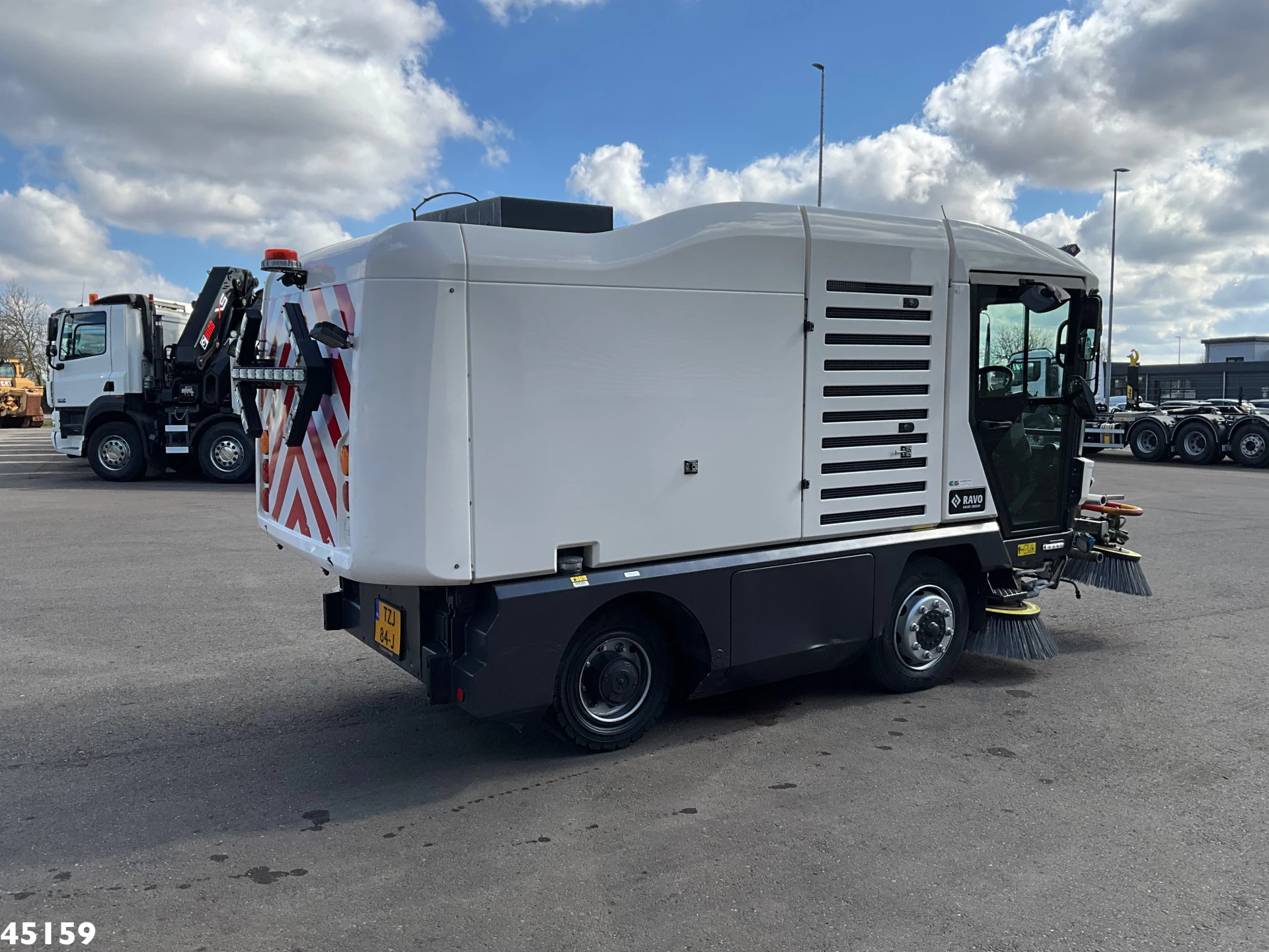 Ravo 540 CD Euro 6 with 3-rd brush 2017 obrázek 6