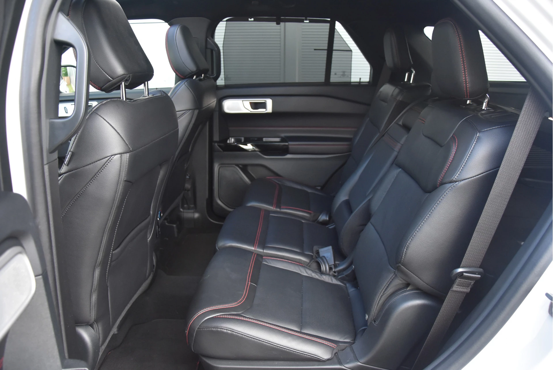 Ford Explorer 2024 - 3.0 V6 PHEV ST-Line 7-zits | Trekhaak Bild 26