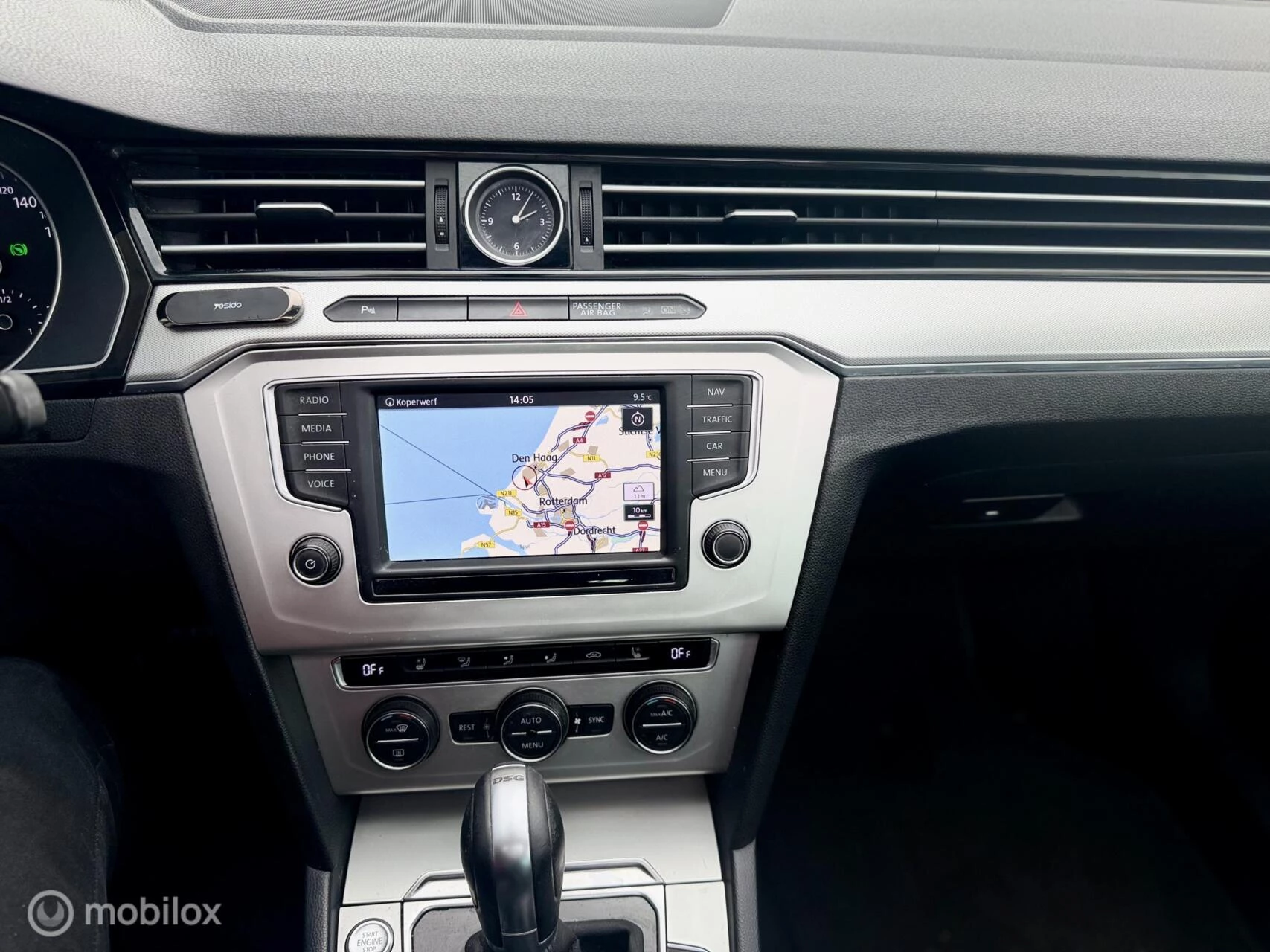 Volkswagen Passat 2015 - 1.8 TSI Highline DSG | Full Options | PANO Bild 14