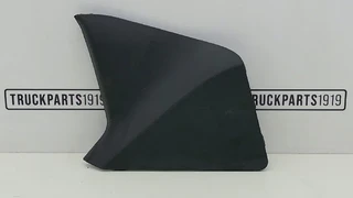 Iveco - Body & Chassis Parts Afdekkap bumper Re. Iveco à venda
