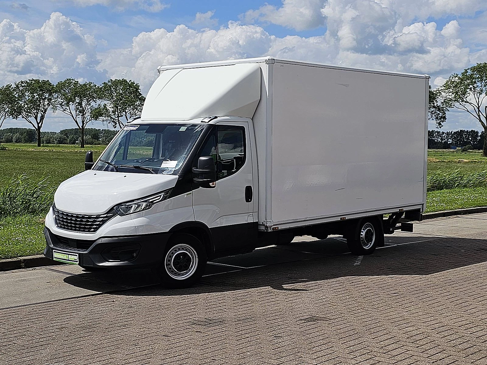 Iveco Daily 2021 - 35S18 image 2