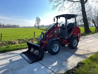 Weidemann 2026 - 1390 Deluxe image 2 miniature