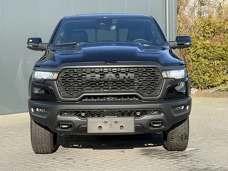 Dodge Ram 1500 2024 - 3.0 420 PK REBEL PREMIUM / LUCHTVERING / 2025 MODEL / INCL PRINS LPG! / PANO / 360 CAMERA / TREKHAAK / 3500 KG AHG / NIGHT EDITION image 32