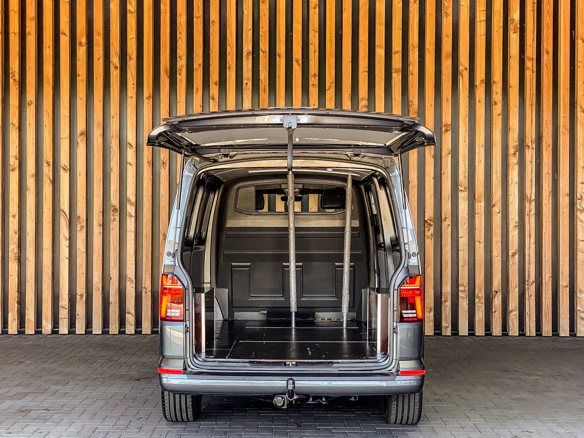 Volkswagen Transporter 2022 - 2.0 TDI 150PK DSG L2H1 Bestelwagen image 5