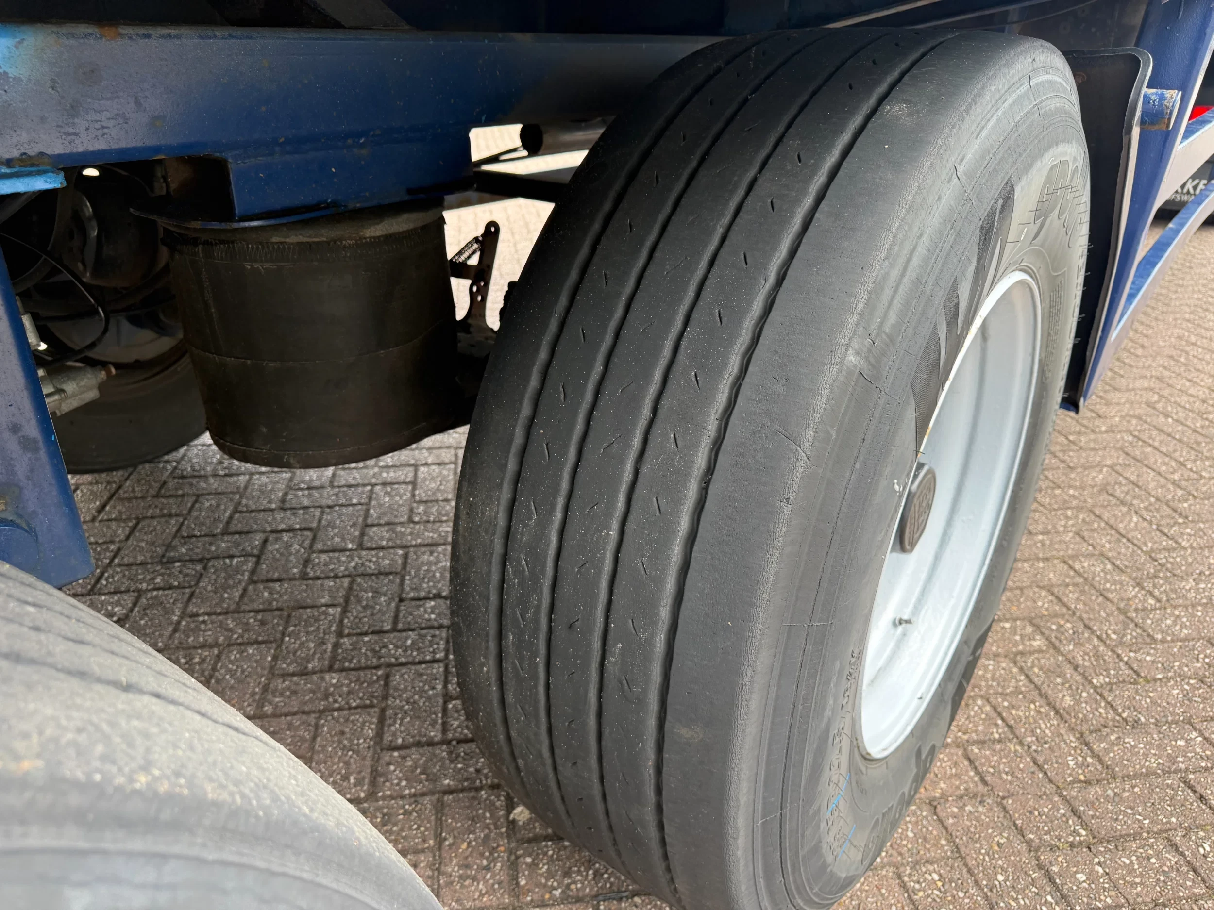 Lintrailers 2007 - vlakke uitschuifbare oplegger / naloop gestuurd APK tot 1-2027 Bild 9