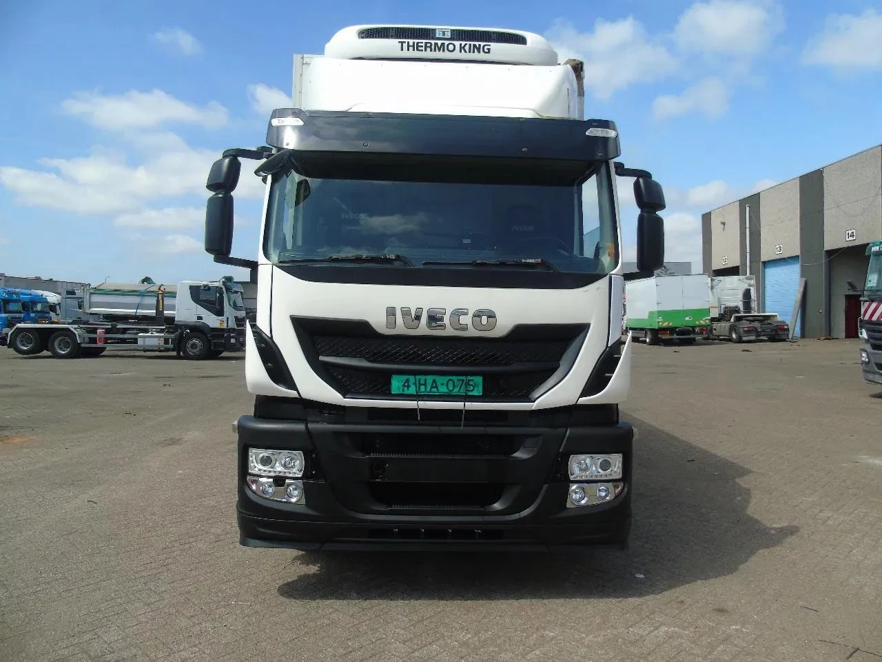 Iveco Stralis 2014 imagem 8