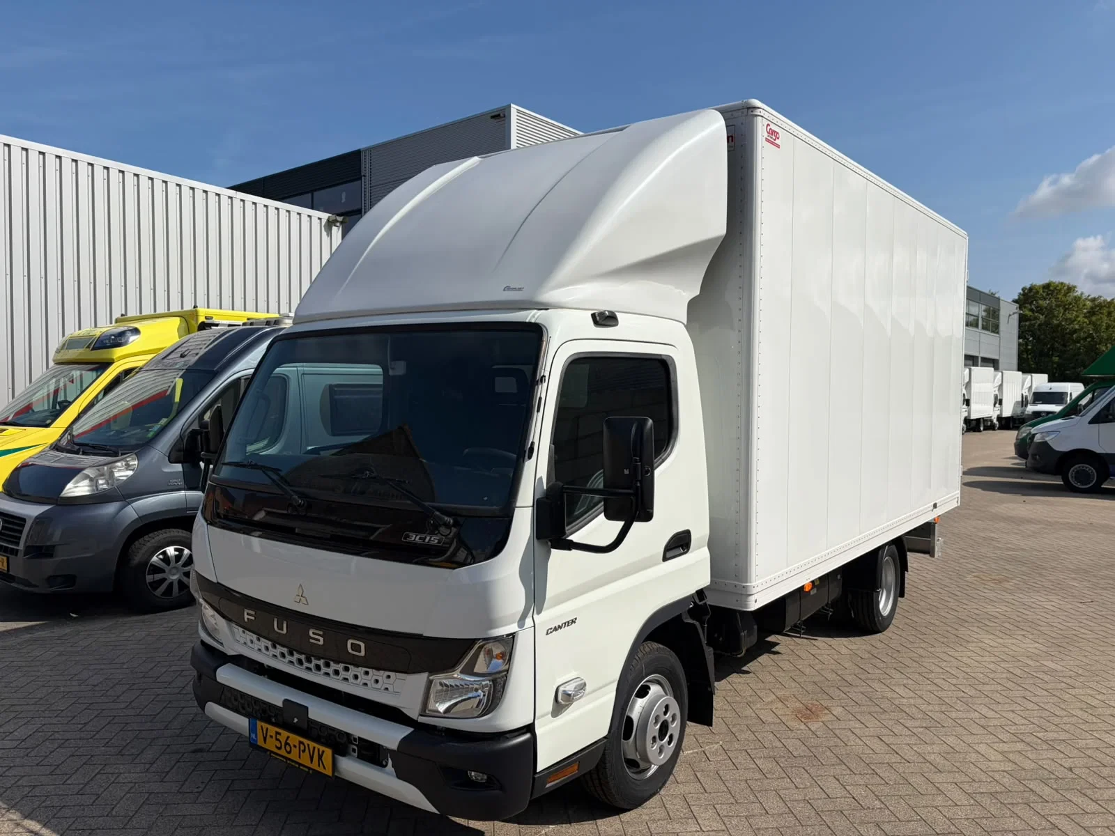FUSO Canter 2024 - 3C15 Bakwagen Airco Trekhaak 3-Zits NIEUW BPM VRIJ 5X OP VOORRAAD N1-B-Rijbewijs изображение 1