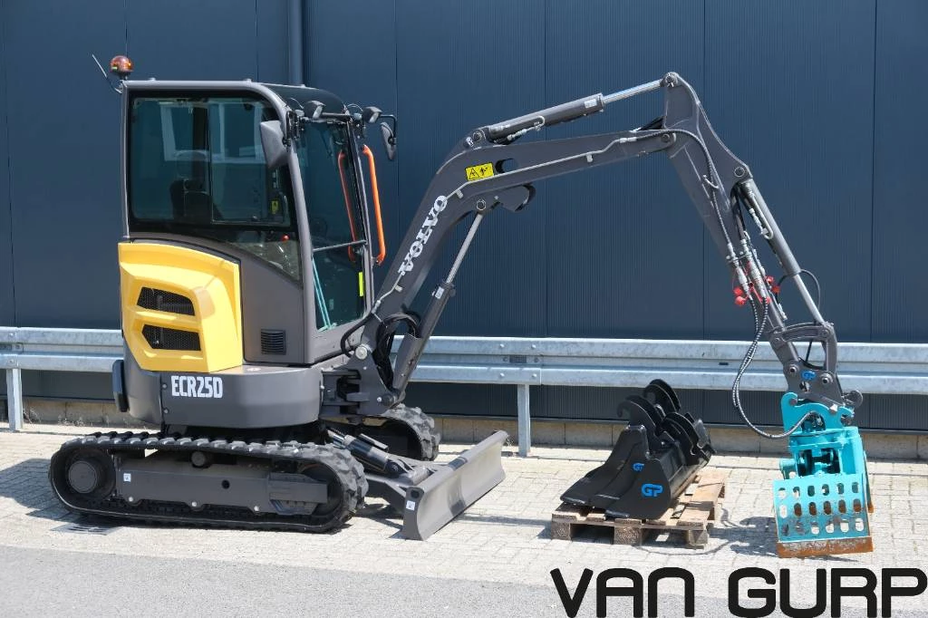 Volvo 2022 - ECR 25 D | 2022 | 694h | CW05 | Sorting Grapple image 21