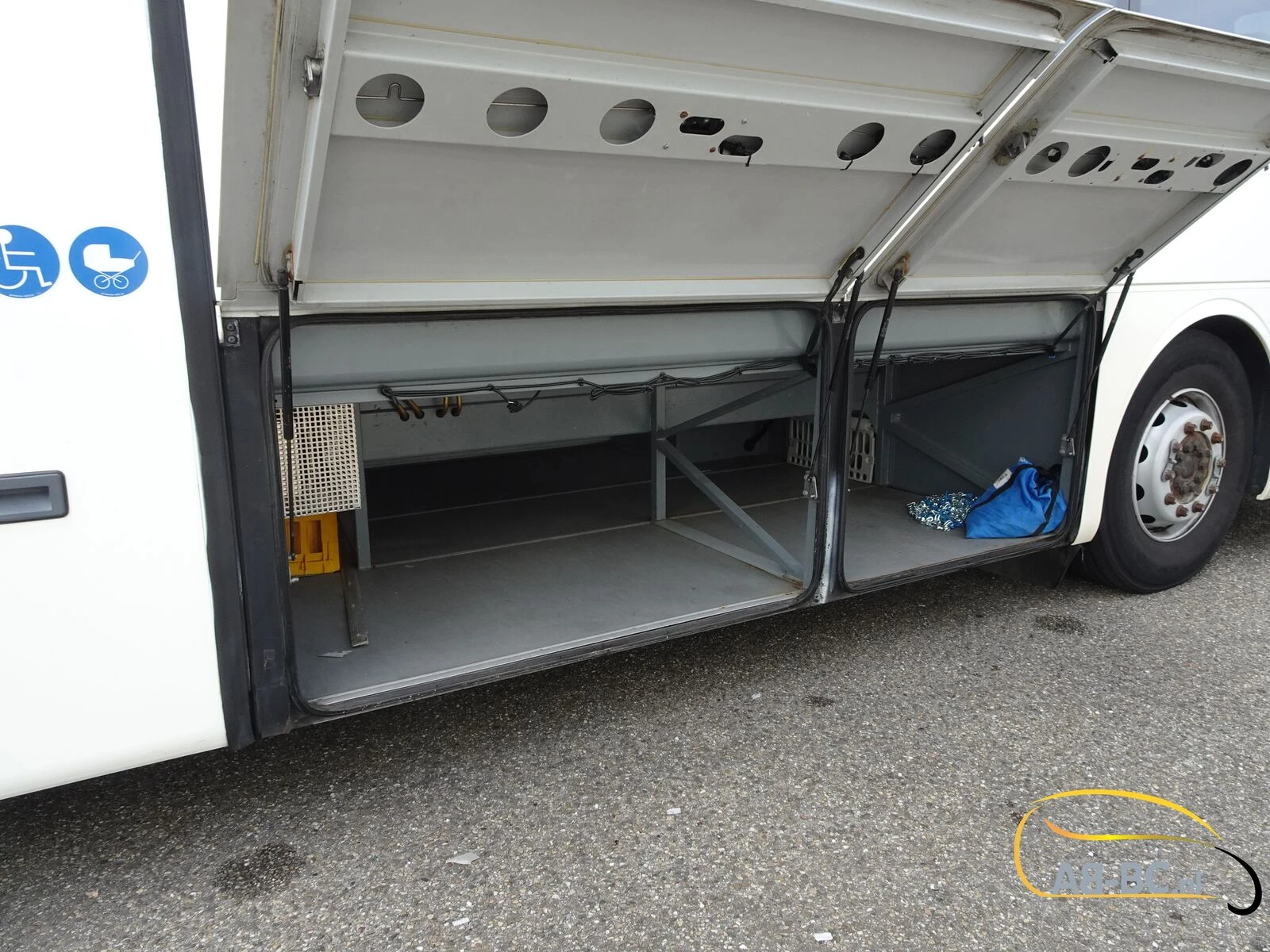 Mercedes-Benz Intouro 49 Seats Liftbus EURO 6 2016 afbeelding 19