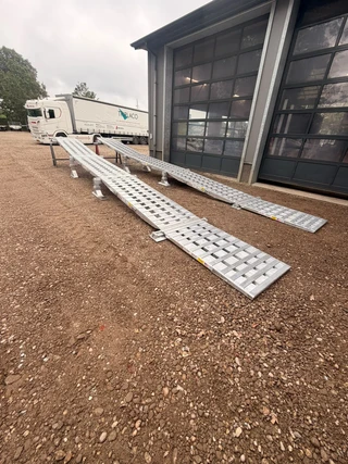 Alluminium - oprijplaten MARK MILAIRX totaal 9.12 lang cm 20 TON image 2 thumbnail