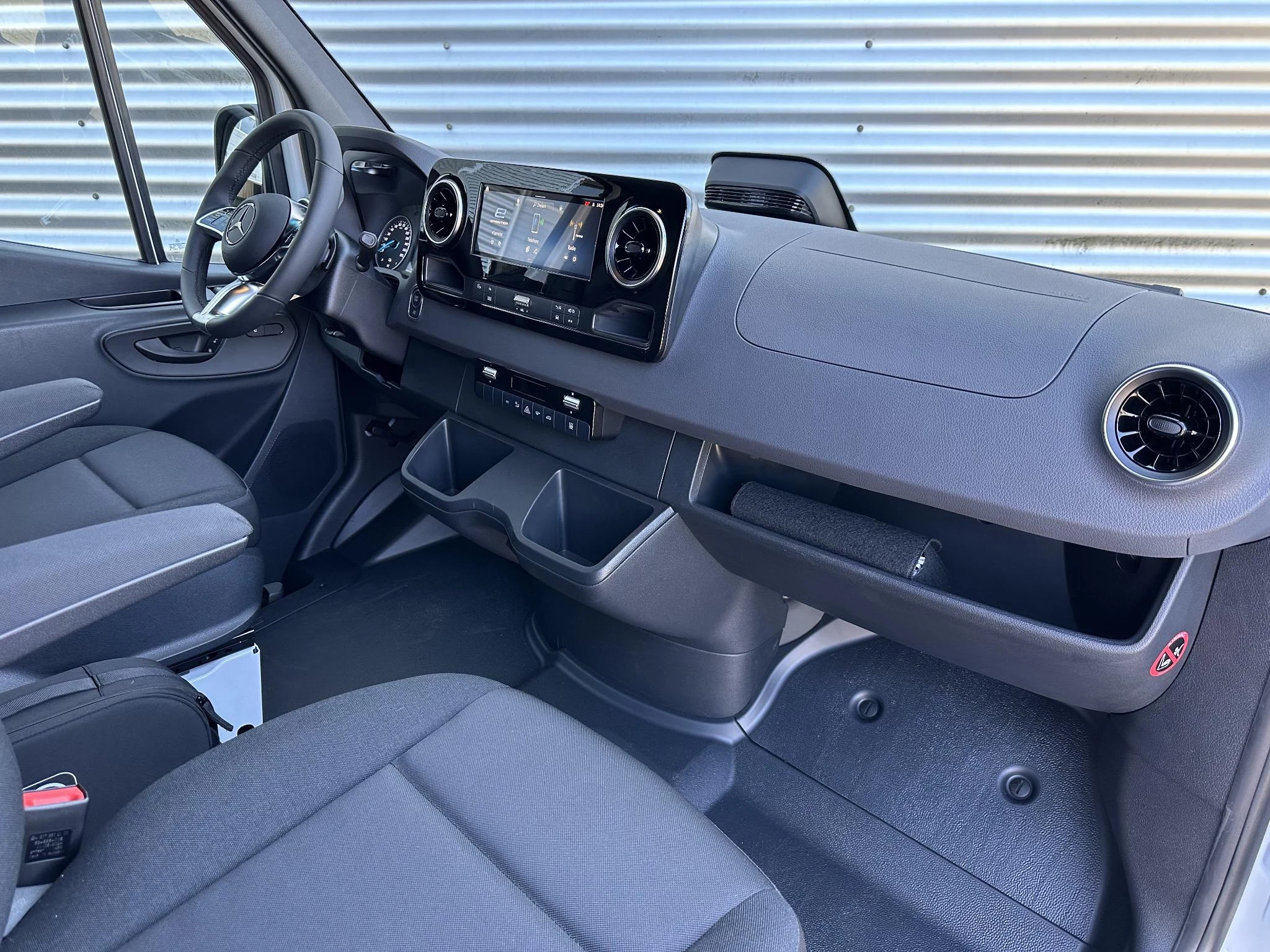 Mercedes-Benz eSprinter 2024 - 314 L3H2 Maxi 56kWh image 4