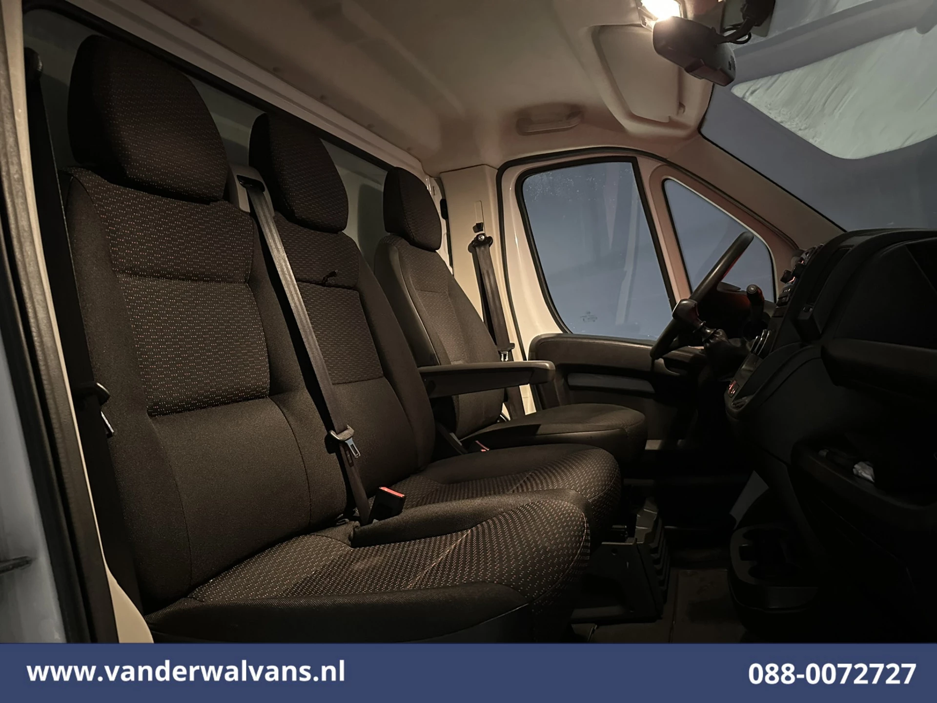 Peugeot Boxer 2024 - 2.2 BlueHDi 165pk Bakwagen 434cm Lang Laadklep Euro6 Airco | Camera | Cruisecontrol Bild 8