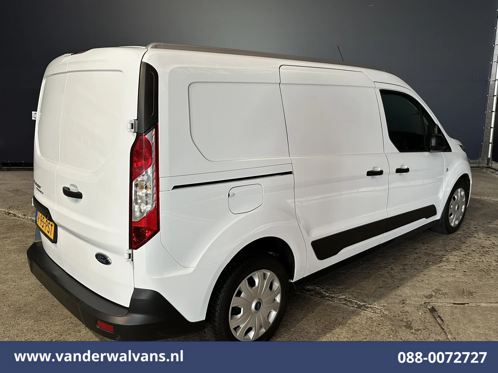 Ford Transit Connect 2023 - 1.5 EcoBlue 100pk L2H1 Euro6 Airco | Camera | Navigatie | Android Auto | Verwarmde voorruit immagine 9