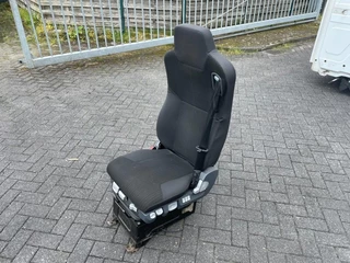 Mercedes-Benz N/A - A 9609107501 DRIVER'S SEAT ISRI bild 1