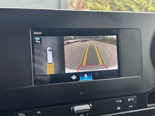 Mercedes-Benz Sprinter 2022 - 317 CDI 170 PK 3.5T RWD / L2H2 / AUTOMAAT / 270 A DEUREN / AIRCO / CRUISE / APPLE CARPLAY / 3-ZITS / CAMERA obrazek 16