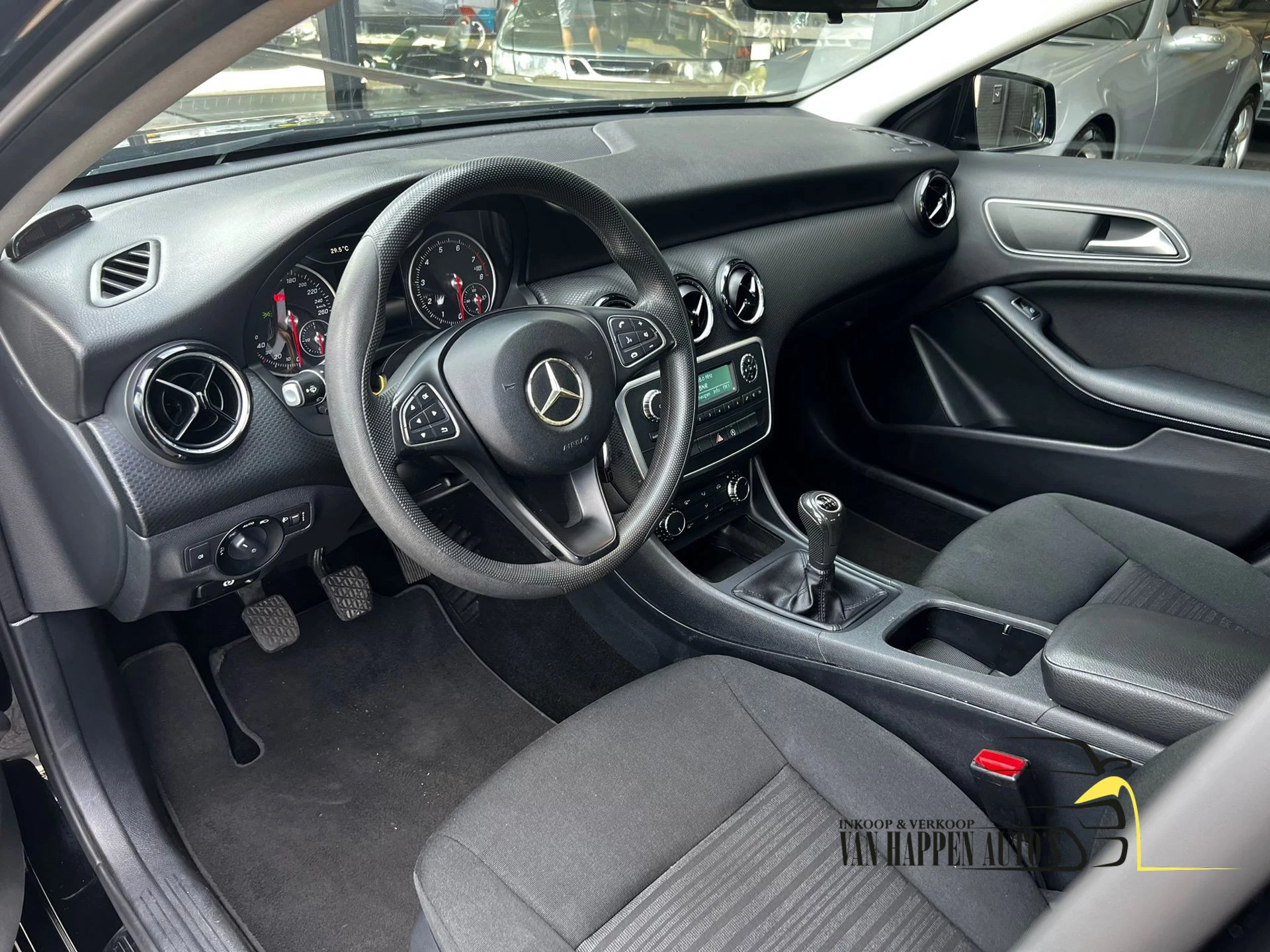 Mercedes-Benz A-Klasse 2016 - 160 / apk 7-2027 afbeelding 4