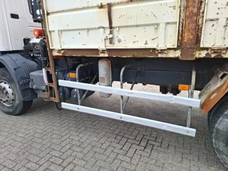 Scania P 2007 - P380 / 6X4 / 2X BIG AXLE / FULL-STEEL / DRUM BRAKES / TEREX TLC 125.2 CRANE / AIRCO / MANUAL / EURO-4 / 2007 zdjecie 13