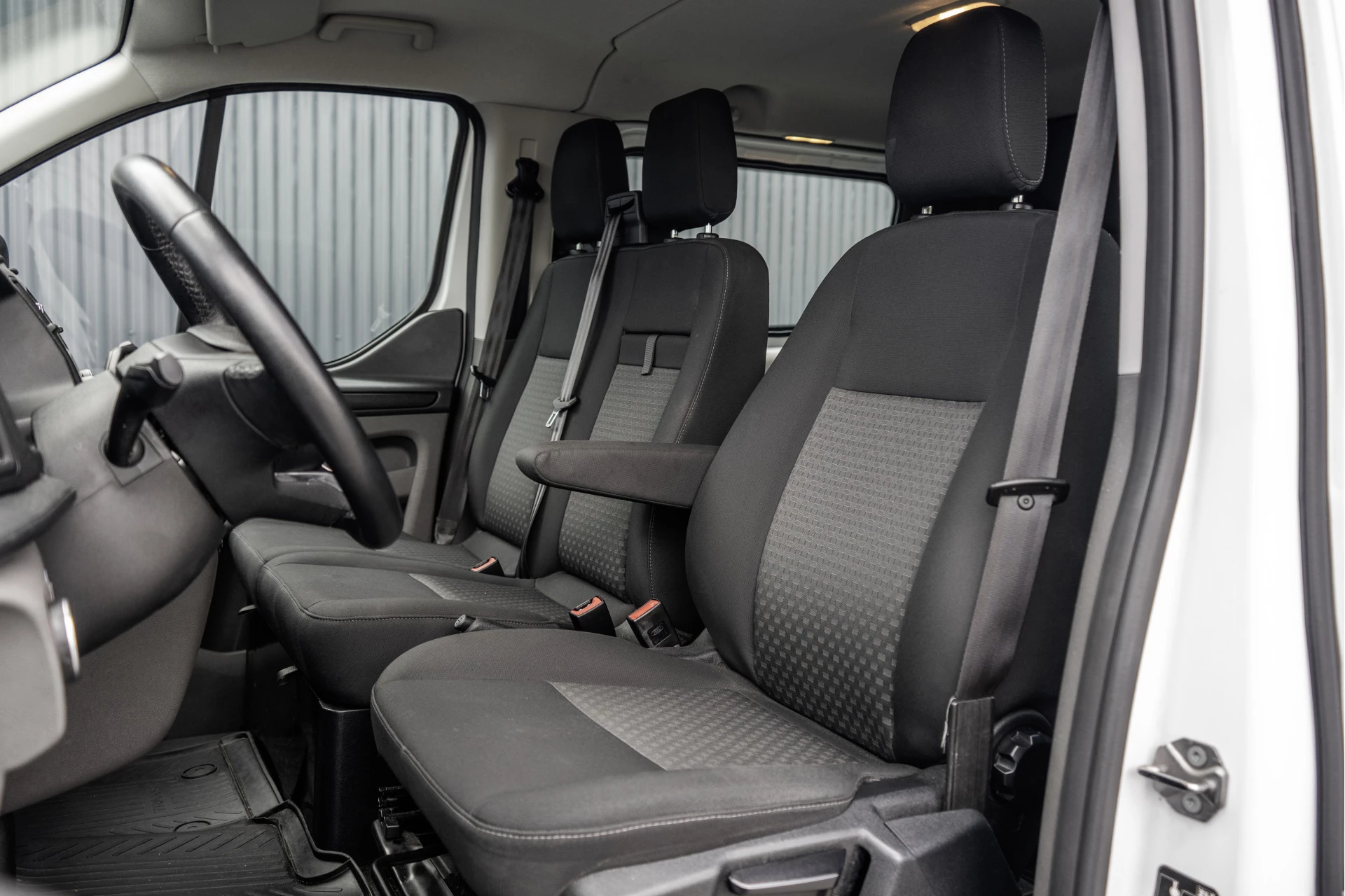 Ford Transit Custom 2019 - **2.0 TDCI 131PK L2H1 | 6-Zits | Cruise | Airco | PDC | Euro 6** immagine 12