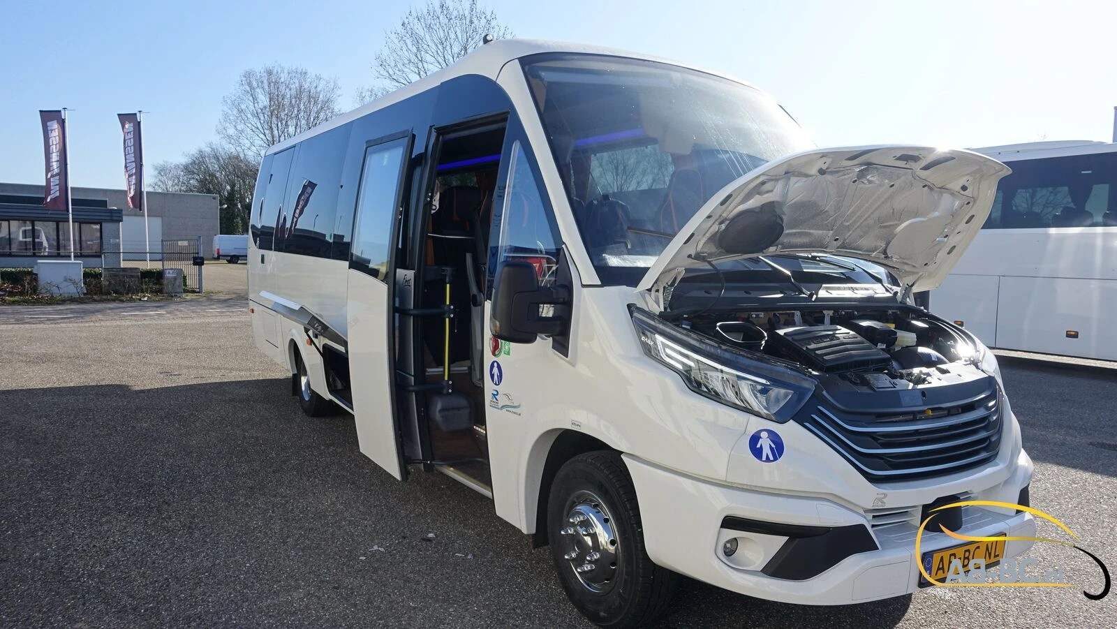 Iveco Rosero First Busworld Edition 31 Seats EURO 6 2026 afbeelding 2