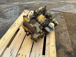 Cat N/A - 950 G II valve obrazek 2