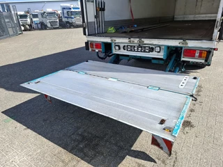 Scania R 2014 - R450 / RETARDER / ISOLATED GERMAN FLOWER COMBI / THROUGH-LOADING SYSTEM/ 2XPLATFORM 2TON / LIFT+LENKACHSE / PARKAIRCO / LWDS / EURO-6 / 2014 immagine 26