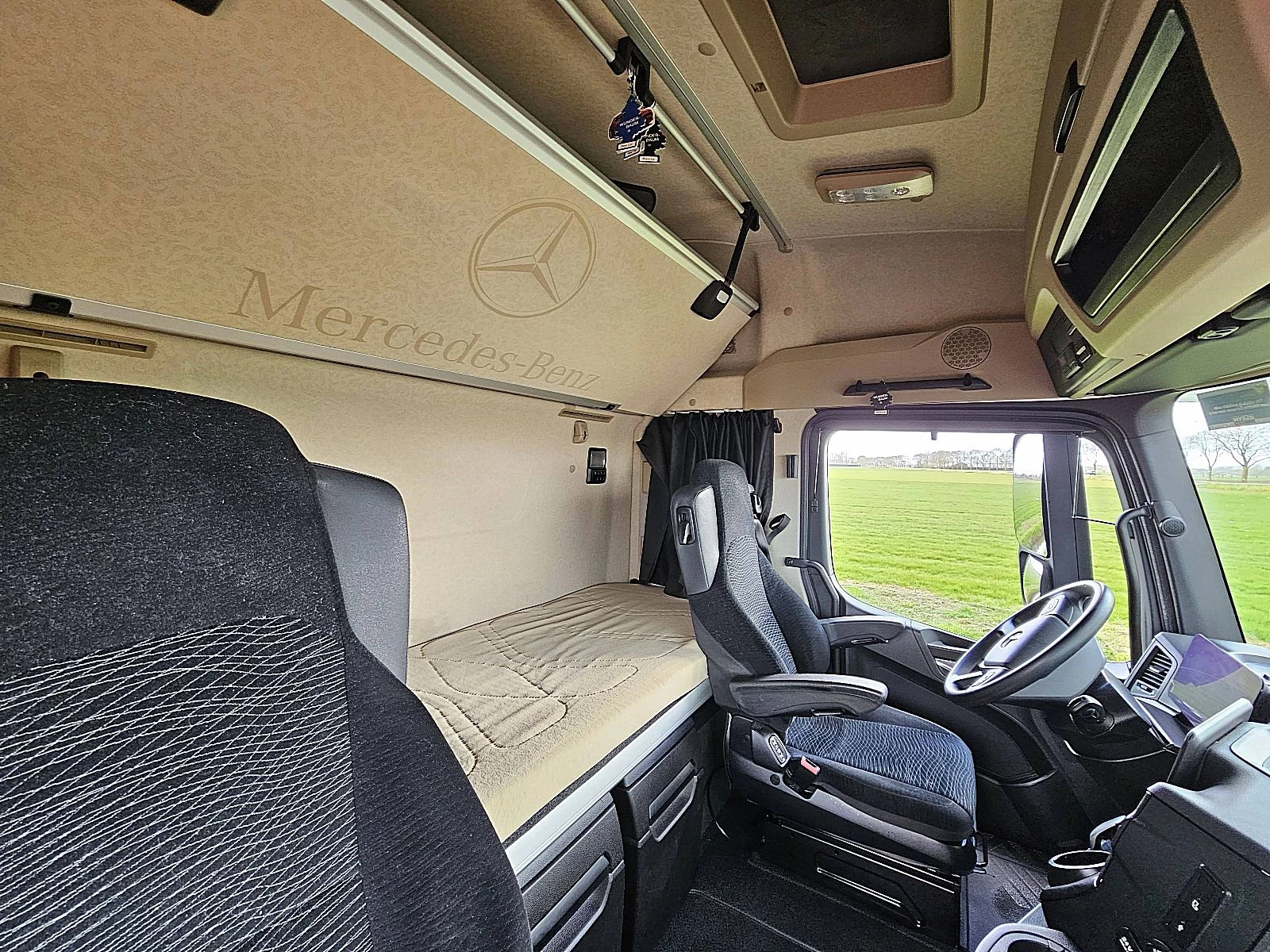 Mercedes-Benz Actros 2022 - 2545 LS obrázek 15