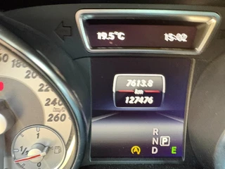 Mercedes-Benz CLA 2015 - 200 obrazek 19