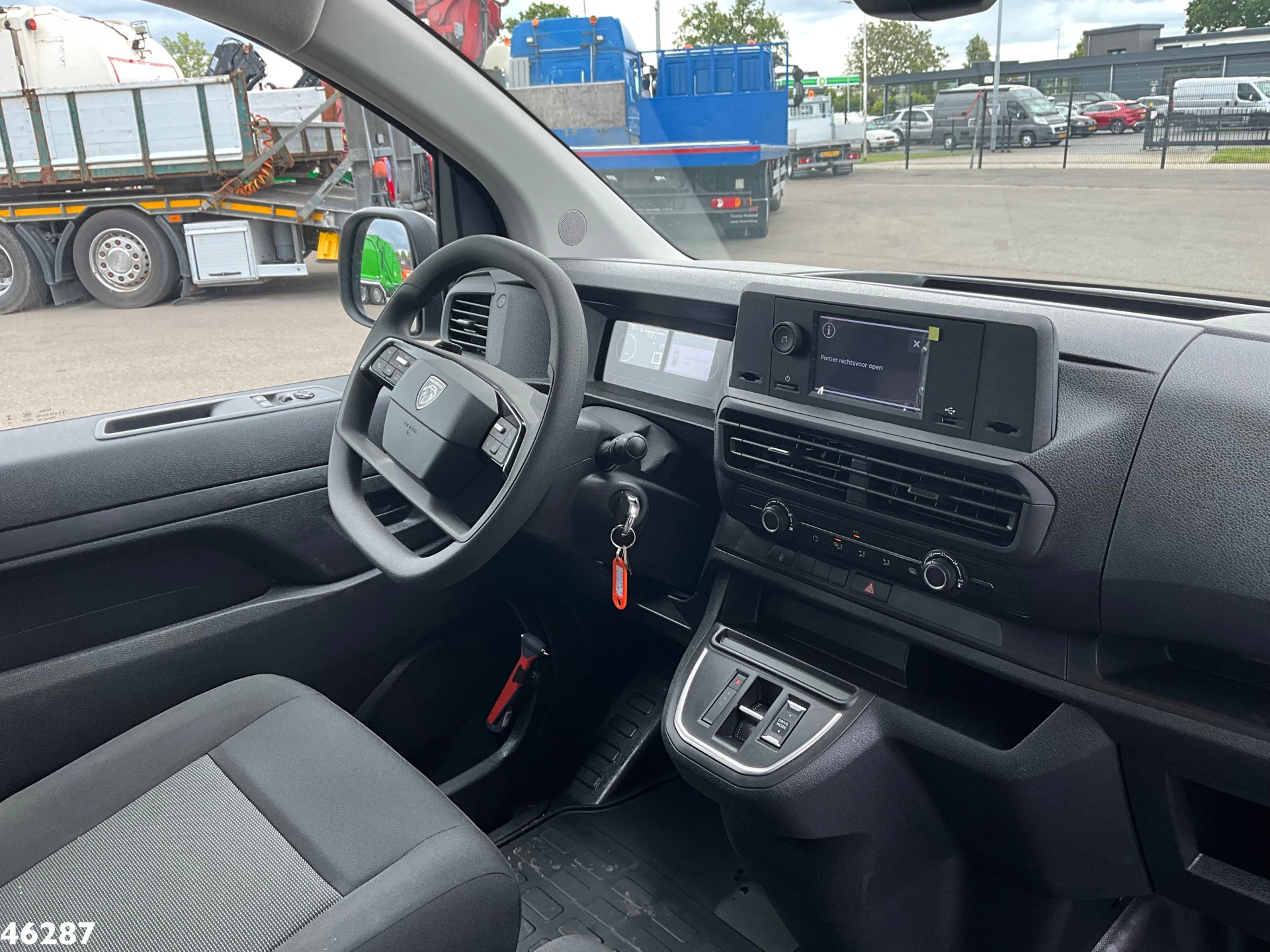 Peugeot e-Expert 2026 - 100% elektrisch kippende zijlader imagen 14