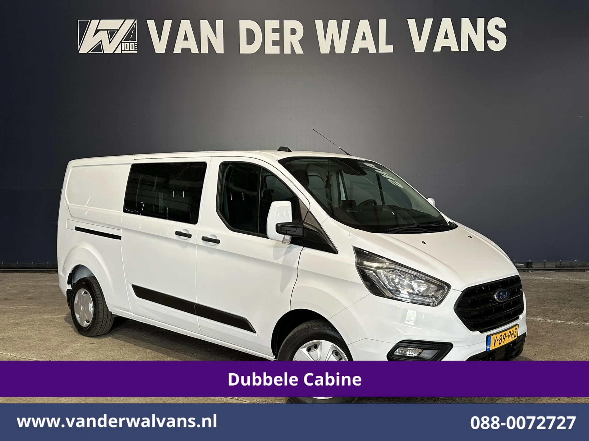 Ford Transit Custom 2021 - 2.0 TDCI 131pk L2H1 Dubbele Cabine Euro6 Airco | 5-Zits | Camera | LED | 2800kg Trekhaak | Apple Carplay afbeelding 1