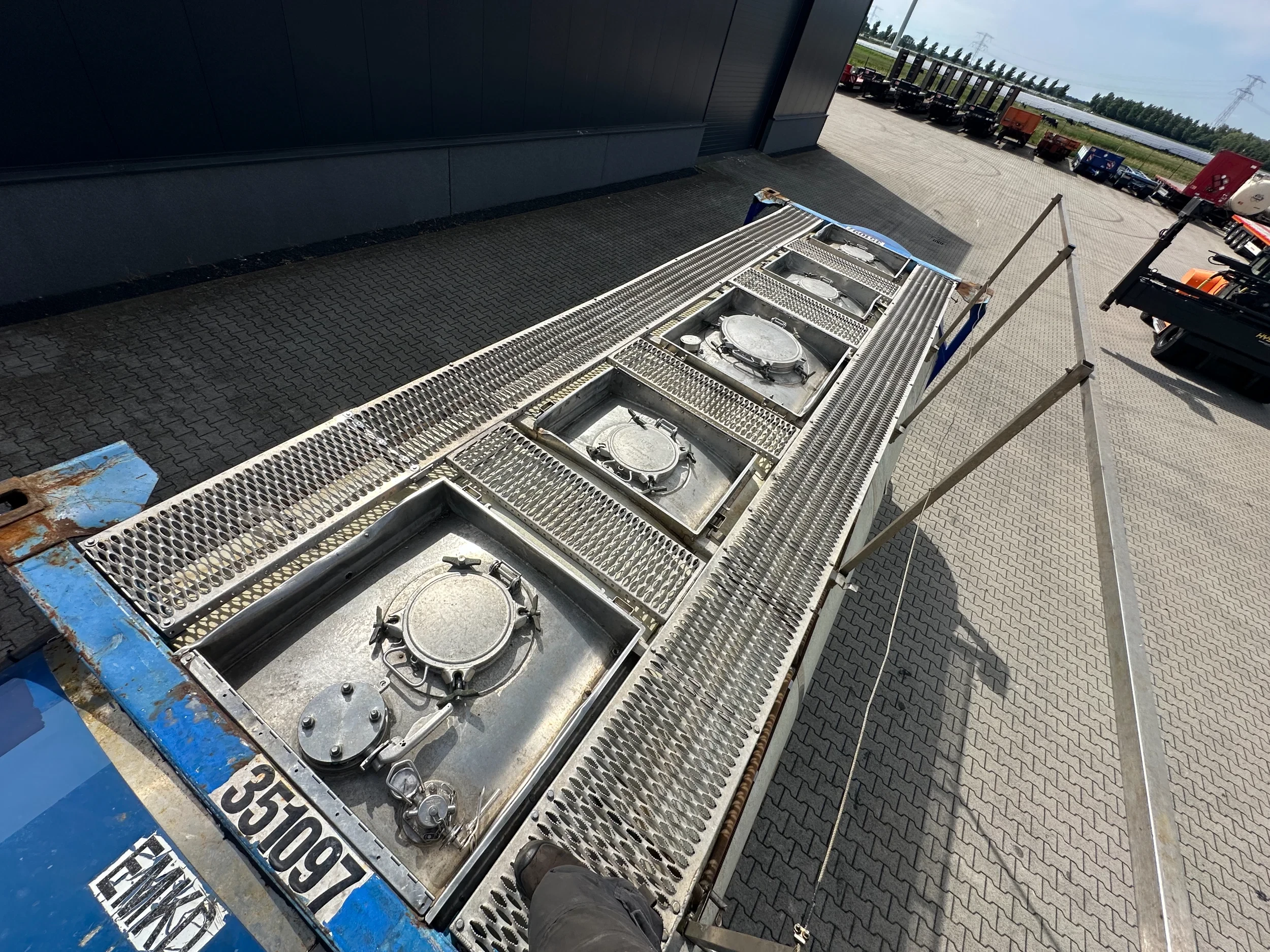 UBH INTERNATIONAL 2005 - 34.570L / 1-comp. / 4 BAFFLES / 20FT swapbody / T11 / EMKD / ADR 5Y + CSC-inspection: 04/2028 afbeelding 16