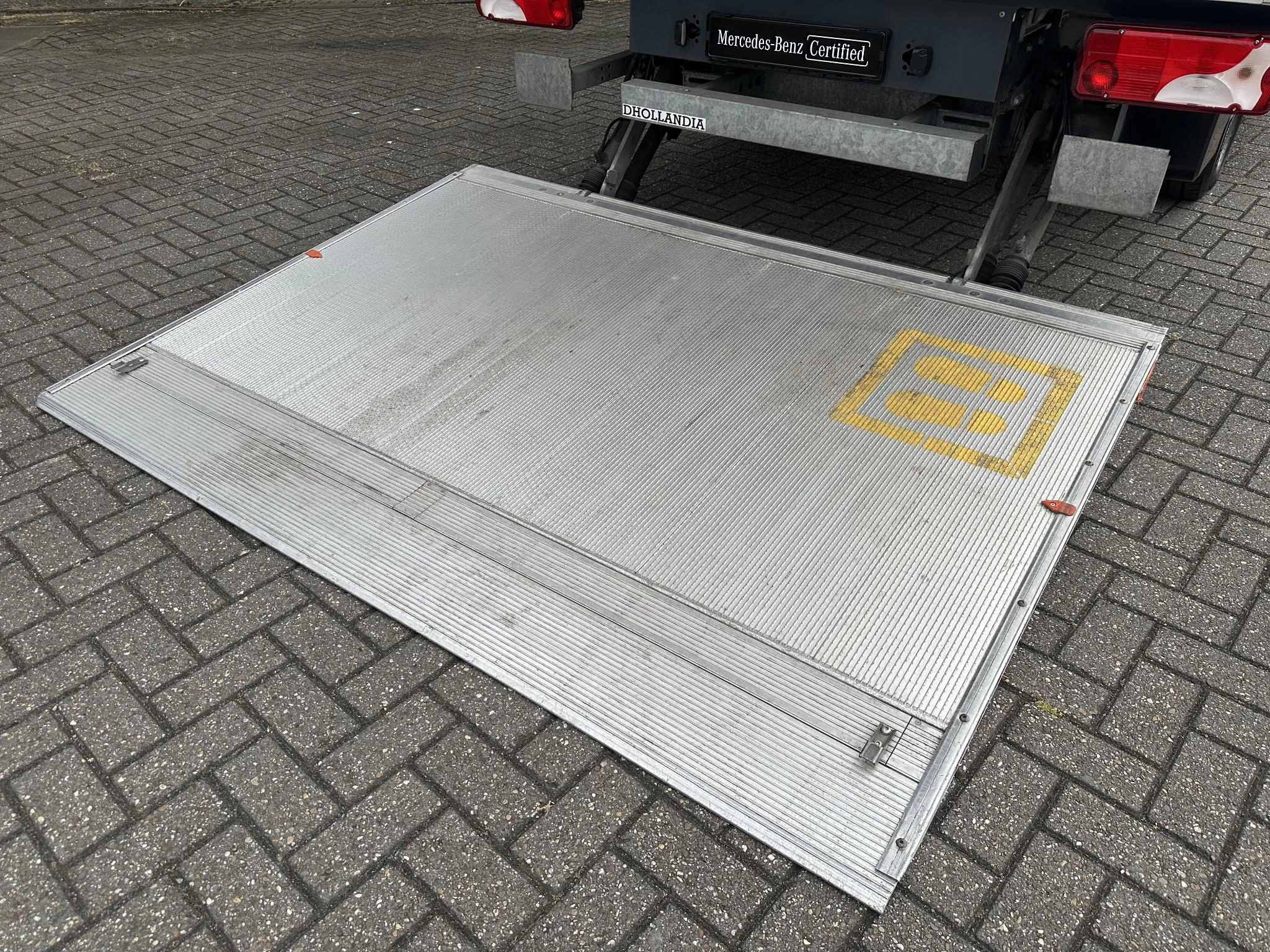 Mercedes-Benz Sprinter 2024 - 317 CDI Bakwagen Laadklep Automaat Airco Apple afbeelding 19