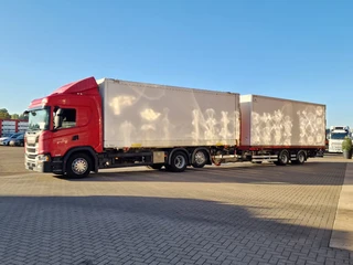Scania G 2018 - 6x2*4 BDF - Retarder - Loadlift - Full air - Steering axle + Trailer & Boxes - LOW KM afbeelding 3 miniatuur